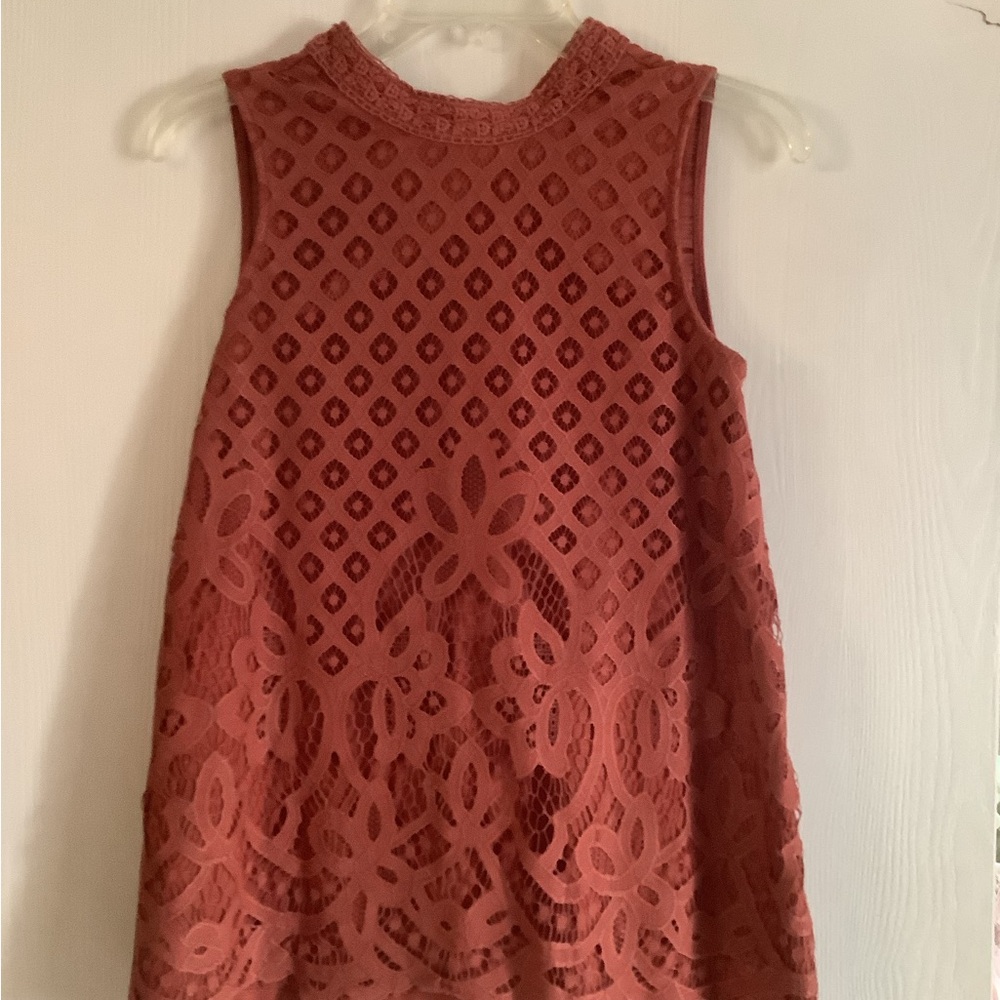 Women’s Lace sleeveless shirt - Dusty Rose
